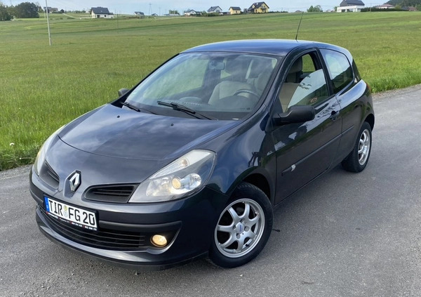 Renault Clio cena 7999 przebieg: 196523, rok produkcji 2006 z Limanowa małe 22